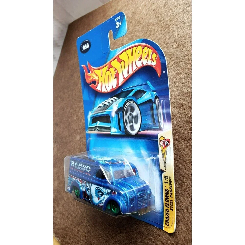 2003 Hot Wheels STEEL PASSION Blue CRAZED CLOWNS Hando DAIRY DELIVERY #1/5 1:64